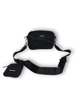 Load image into Gallery viewer, Crossbody dog walking bag pocket layout
