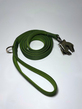Load image into Gallery viewer, Tactical dog leash in Cactus Green with zinc-alloy frog clip
